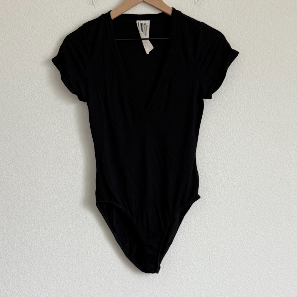 Free People Me Oh My Bodysuit Black V-Neck Short Sleeve Jersey Knit Classic S